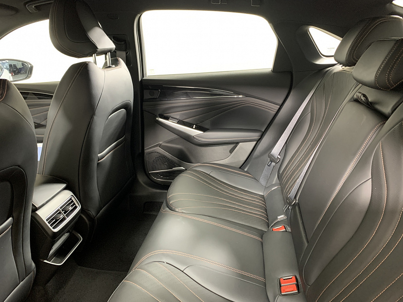 Geely PrefaceLuxury 2,0T 150hp 7DCT