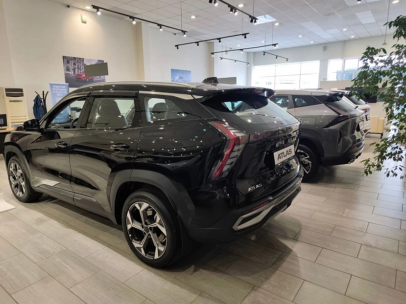 Geely AtlasFlagship 2.0T 8AT 4WD