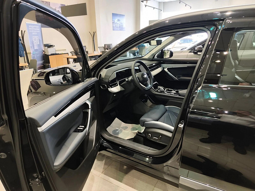 Geely AtlasFlagship 2.0T 8AT 4WD